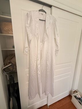 Dior White Long Satin Lace-Trim Robe